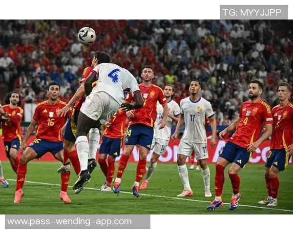 深入解析足球25大球投注策略及其在比赛中的应用技巧